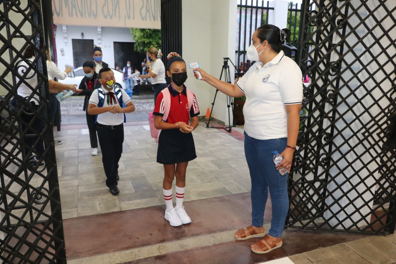 En Colima, regresaron a clases 116 mil 450 estudiantes de educación ...
