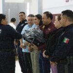 Al entregar uniformes a policías, Gobernadora reafirma su compromiso con la seguridad de las familias tecomenses