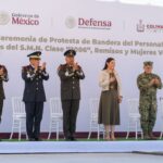Gobernadora de Colima asiste a la Ceremonia de Protesta de Bandera de Soldados clase 2006, remisos y mujeres voluntarias