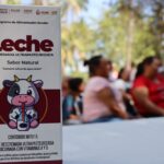 DIF Estatal entrega 7 mil 500 litros de leche para más de 4 mil estudiantes del municipio de Colima