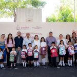 Indira Vizcaíno entregó ColiBecas Mochilas, Útiles y Uniformes a más de 400 estudiantes de primarias de Villa de Álvarez y Comala, este martes