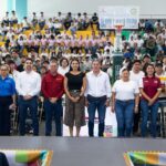 Casi 1,200 estudiantes de Tecomán conocen beneficios de Mi ColiBeca para el Futuro
