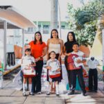 Viri Valencia recorre 9 escuelas y acerca #ColiBecas a cientos de familias